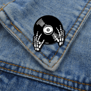 1 Pin Vinil Skeleton