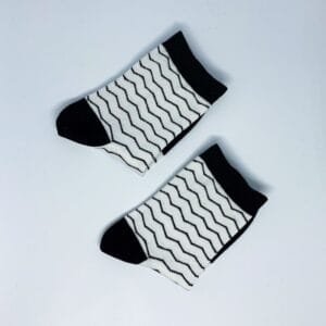 Calcetines zig zag black and white