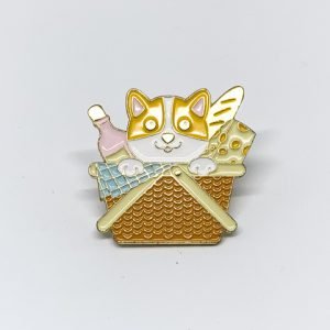 Pin perrito Shiba Inu en canasta de picnic 1