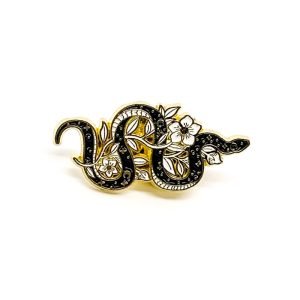Pin Serpiente lunar en Flor blanca