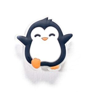 Pin tipo Crocs LED Pingüino Feliz