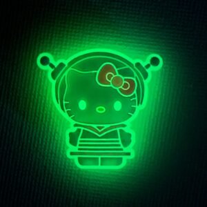 Pin tipo Crocs Glowing Sanrio | Hello Kitty Astronauta