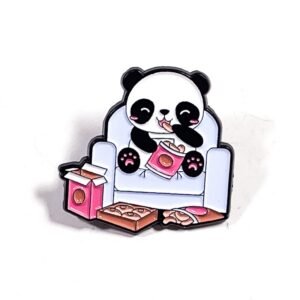 Pin Panda en Sillón Comiendo