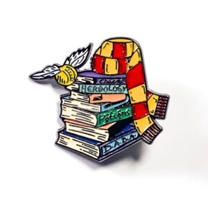 Pin Harry Potter | Libros, Bufanda y Quidditch Dorada